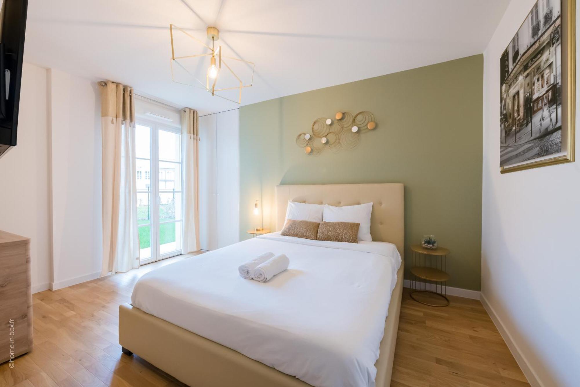 Columbus Garden By Plaza Apartment เซร์ริส ภายนอก รูปภาพ